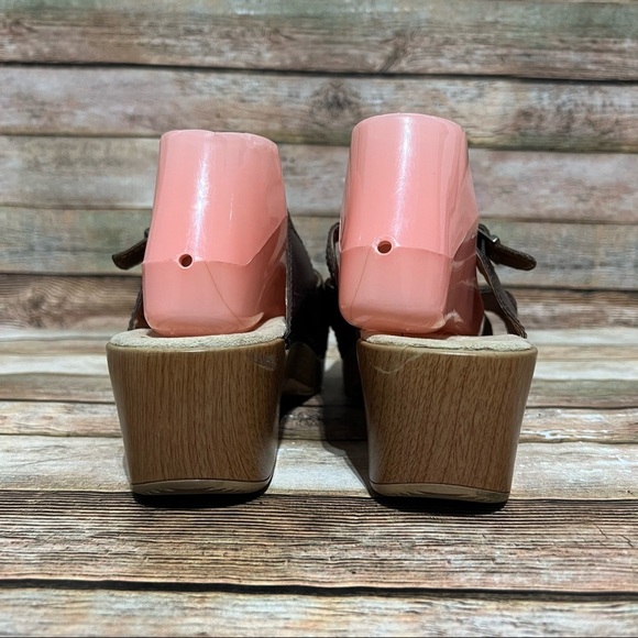 Dansko Brown Leather Sela Sandals - Picture 2 of 8